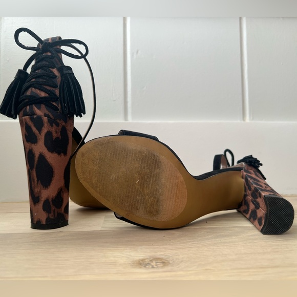 Betsey Johnson Leopard Print Sandals - Picture 6 of 8